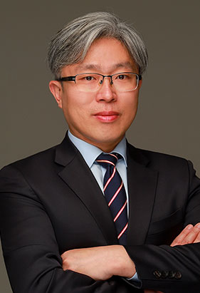 소속 변호사 유전웅